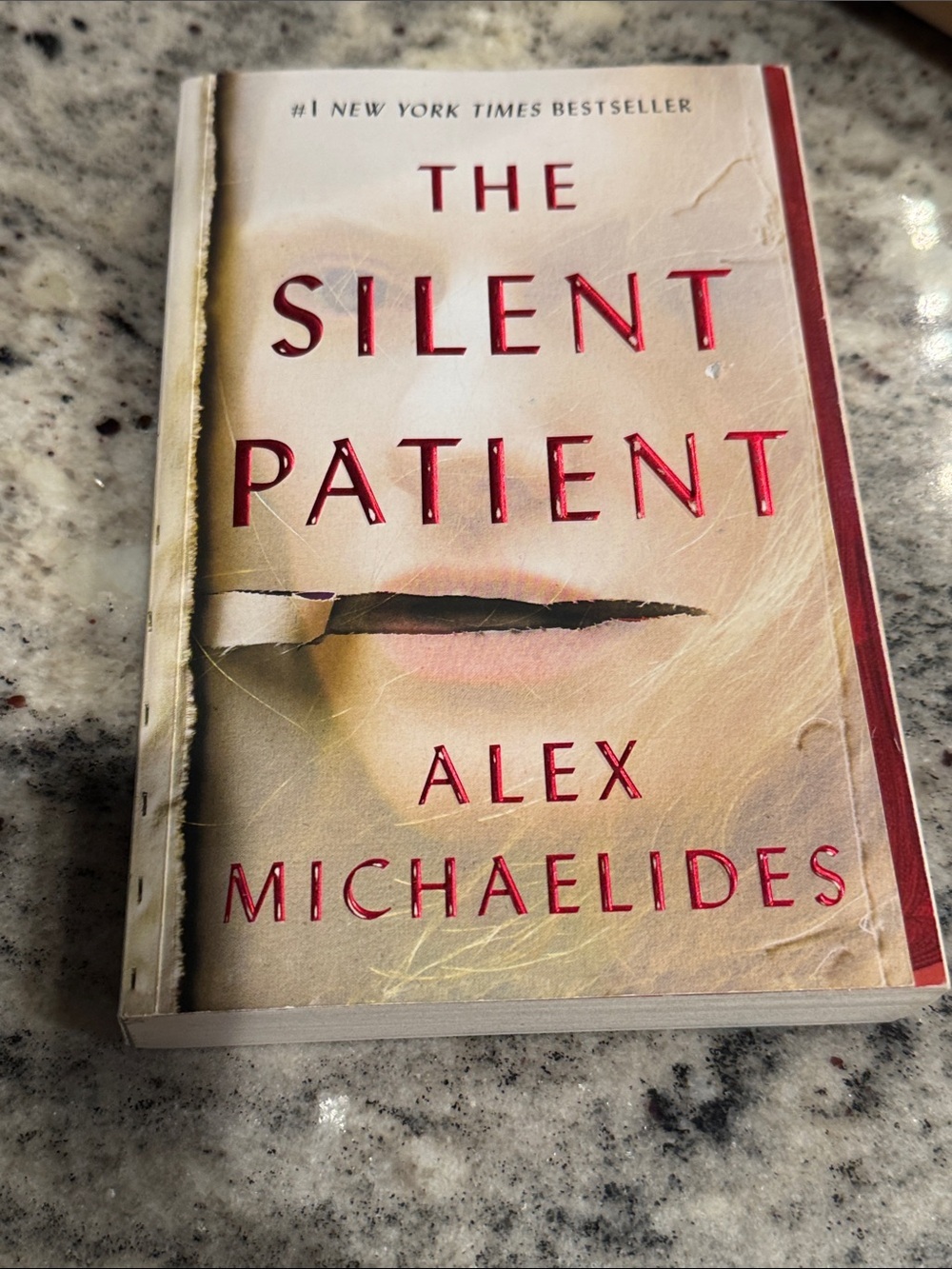 The Silent Patient Paperback - Red and Cream Cover